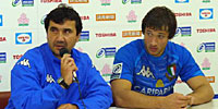 U20イタリア代表のギーニ監督(左)、ベンヴェヌーチキャプテン
